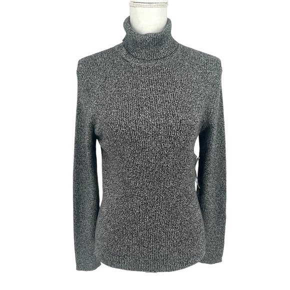 Reference Point Turtleneck in Black and Devon Cream Women's Large - Picture 1 of 12